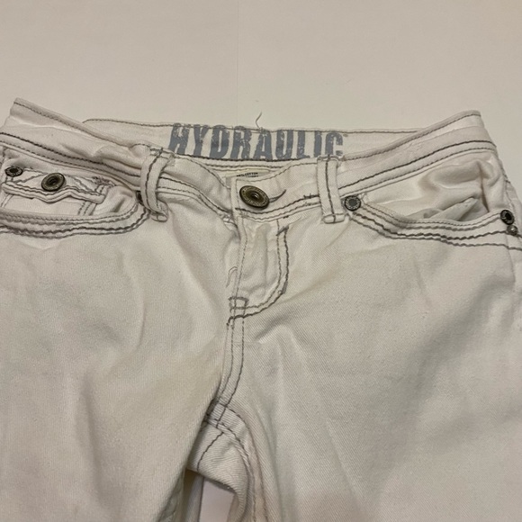 10. ⭐️ Hydraulic cream capri jeans size 7/8 - Picture 2 of 5